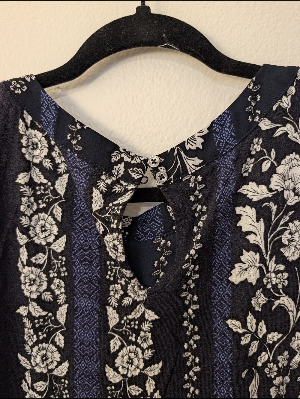 LOFT Navy Floral-Striped Sleeveless Blouse - Picture 3 of 5